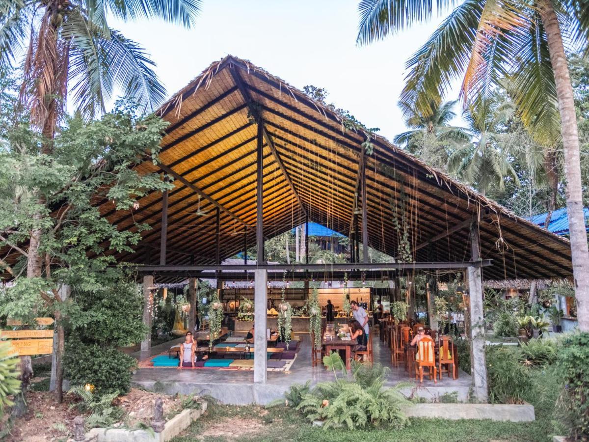 Wonderland Healing Center Hotel Ko Pha Ngan Buitenkant foto